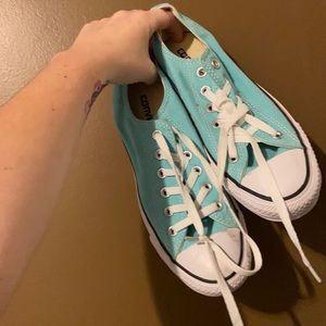 Converse size 8